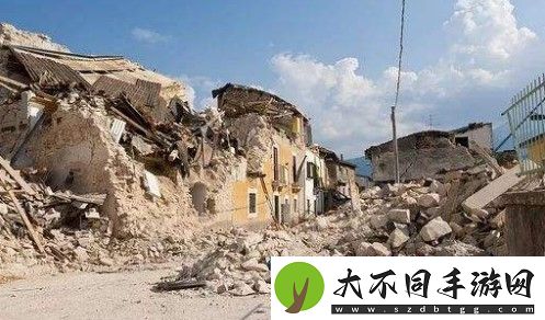 支付宝在避震自救瞬间
