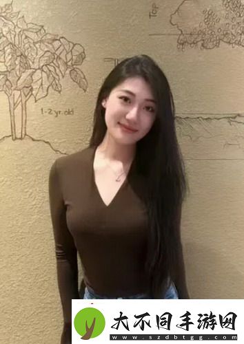 一女子发布一面膜胸口一面吃下部位片段
