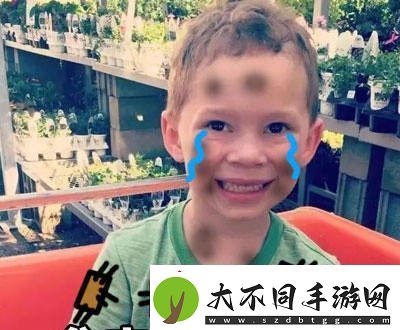 2021贫穷使我快乐的表情包2021贫穷使我快乐假笑男孩表情包大全分享