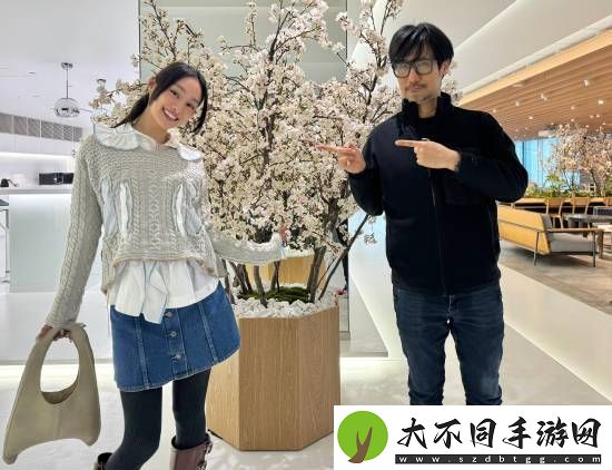 小岛秀夫晒合影：死亡搁浅2女演员忽那汐里