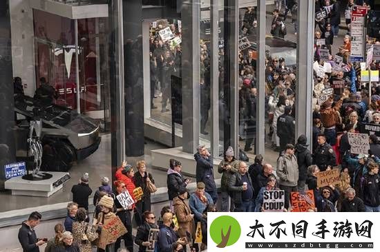 美国多地爆发反马斯克抗议