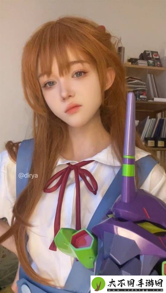 见没见过36D的光照片？熟女换上萝莉脸的囧图