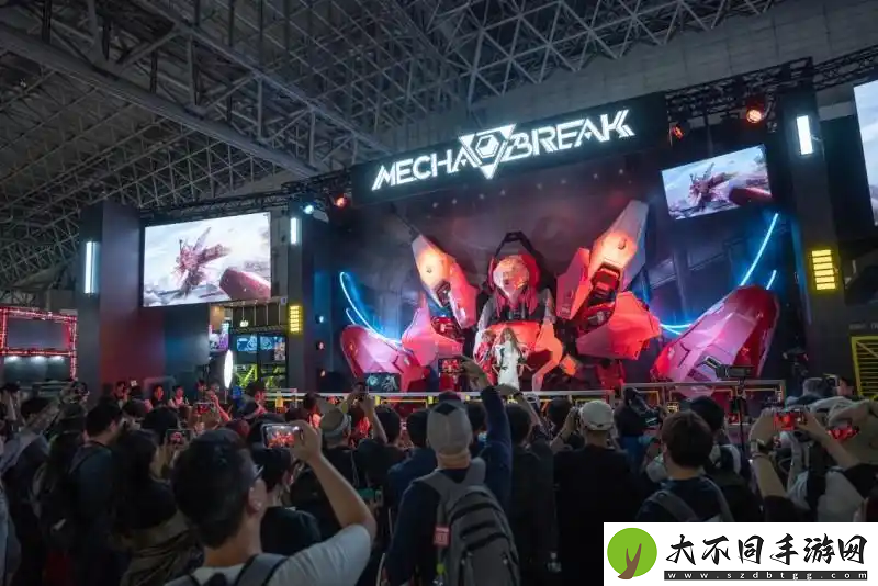 国产机甲新作打破欧美日垄断！Steam三榜登顶获新华社关注！