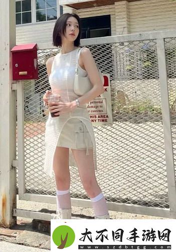 漂亮的妈妈中字开头9个字