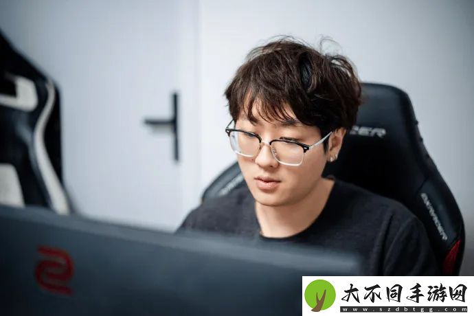 FPX发布训练日返图并配文