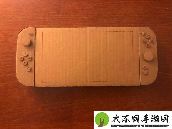 网友自制Switch 2原尺寸模型！细节还原 原来这么大