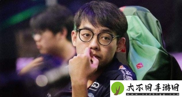 超哥表示自己配不上历史十大中单选手