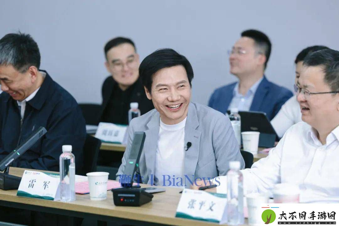雷军武大开讲