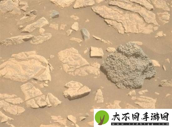 美国火星车发现诡异怪石：似有东西破壳而出