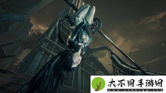 剑星官推头图换成超美渡鸦