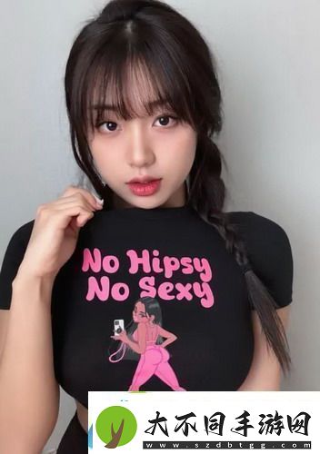 我女朋友的母亲ID中字变化多端的情感故事友