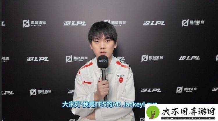 JackeyLove接受媒体专访
