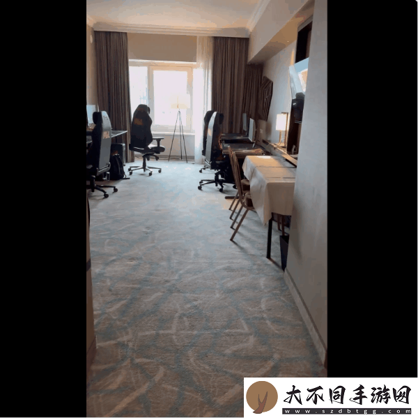 kaze晒布加勒斯特训练室环境