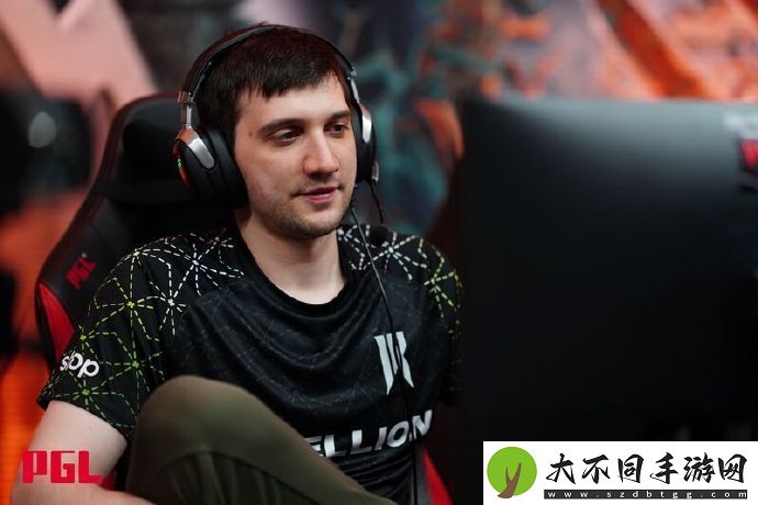 RTZ直播聊对刀圈恶意言论的看法