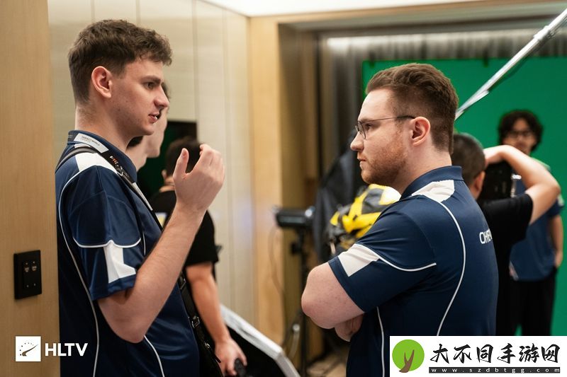 HLTV主编Striker