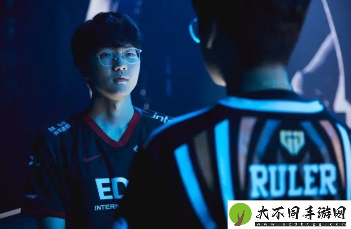 Reddit热议谁是近五年世界第一ADC